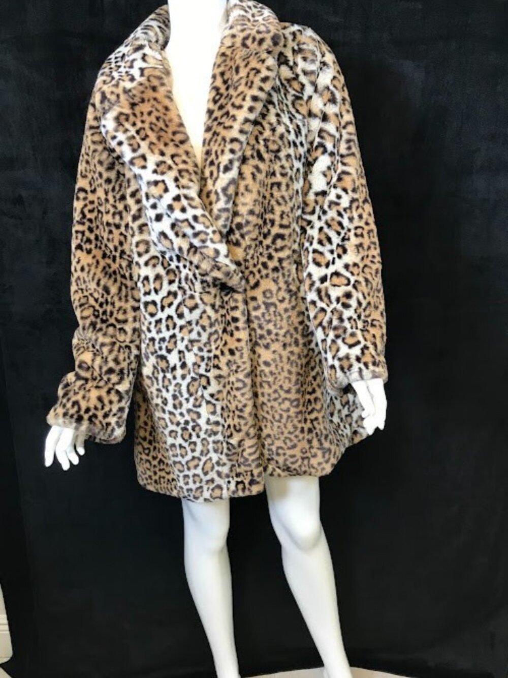 NWT BCBGeneration Leopard Animal Print Faux Fur Coat Medium